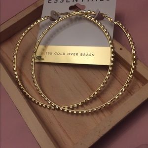 Essentials hoop earrings